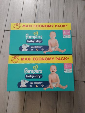 Couches Pampers baby Dry taille 4