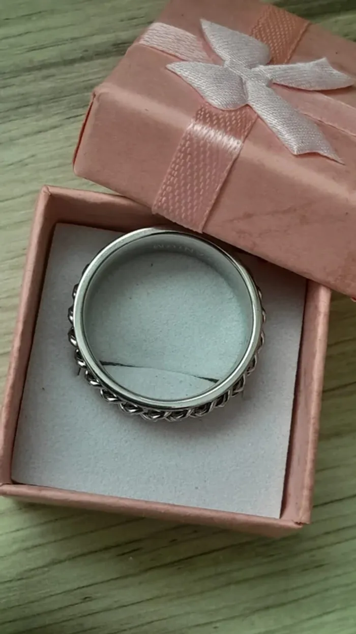 Bague anneau avec chaine, pour homme ou pour femme en Titane argentée, taille 60 - photo numéro 3