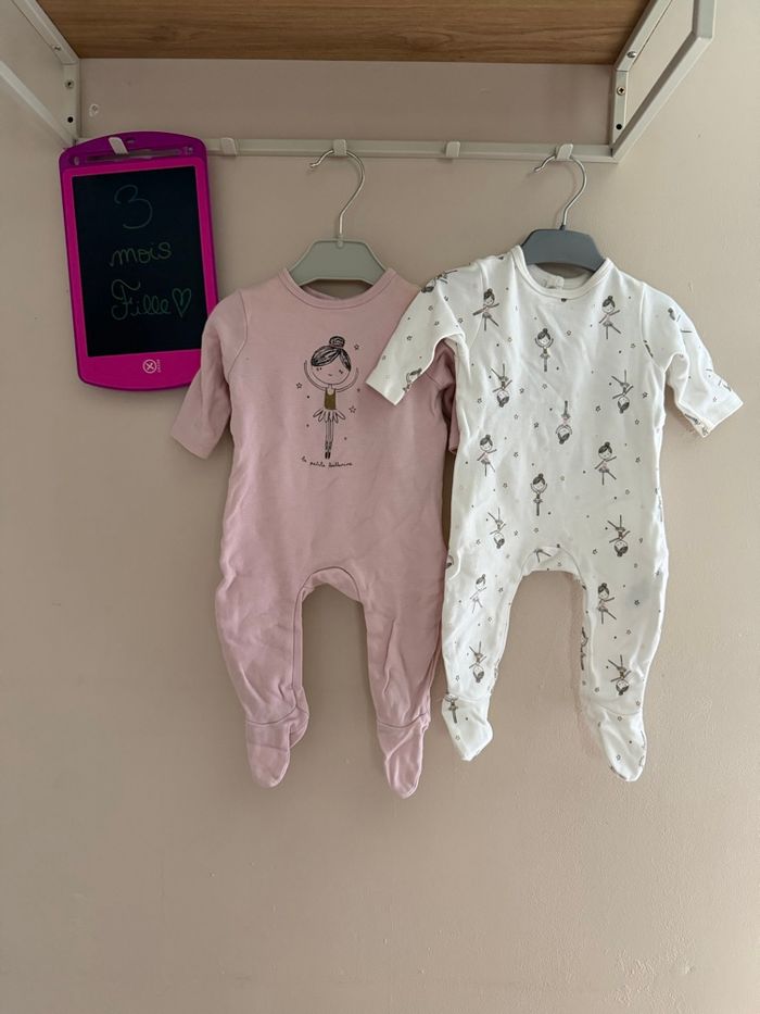 Lot de 2 jolis pyjamas fins, une pièce - T3mois - Tex