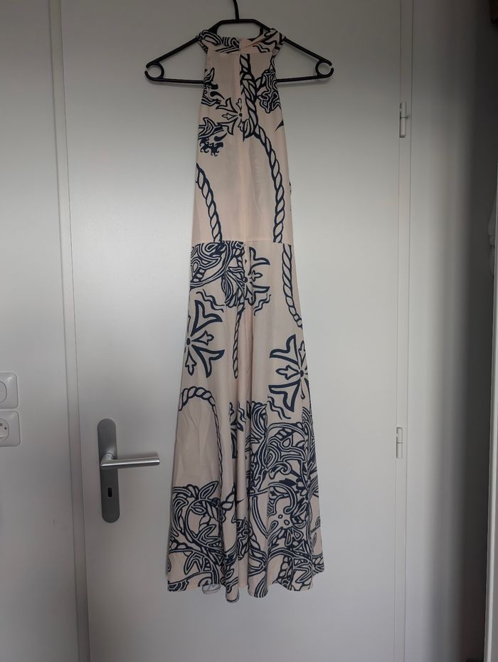 Robe longue dos nu SHEIN – imprimé bleu marine sur fond beige – taille M – neuve sans étiquette - photo numéro 2