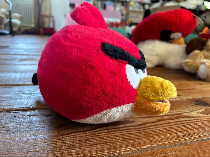 Peluche collection officielle oiseau 32cm Angry Birds rouge jaune boule coussin - photo numéro 2