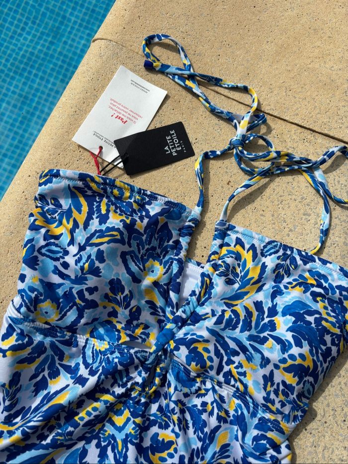 Maillot de bain 1 pièce blancs à motifs bleus et jaunes la petite étoile Taille 36 - photo numéro 3