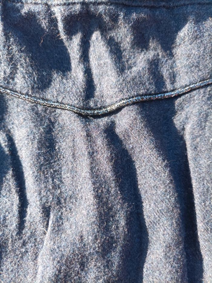 Petite jupe en feutrine - photo numéro 2