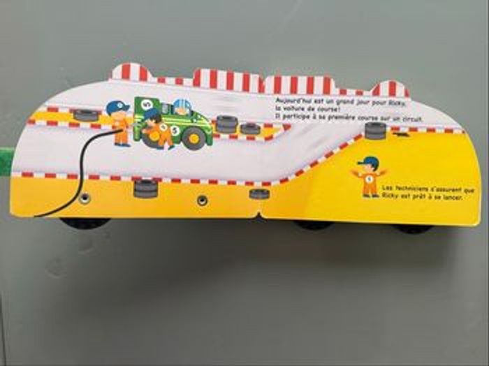 Lot de livres Le Petit Pilote et livres Winnie et Cars - photo numéro 4