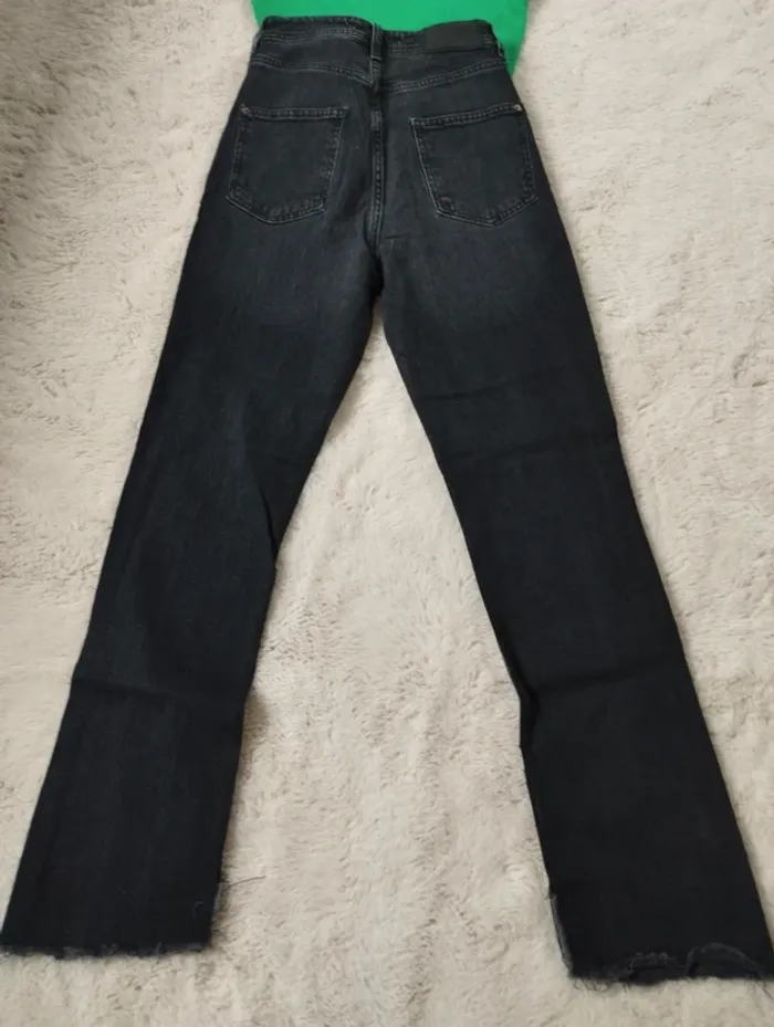 Jean évasé noir Zara 36 - photo numéro 5