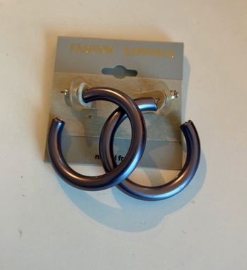 Boucles d’oreille fantaisie « mauve »