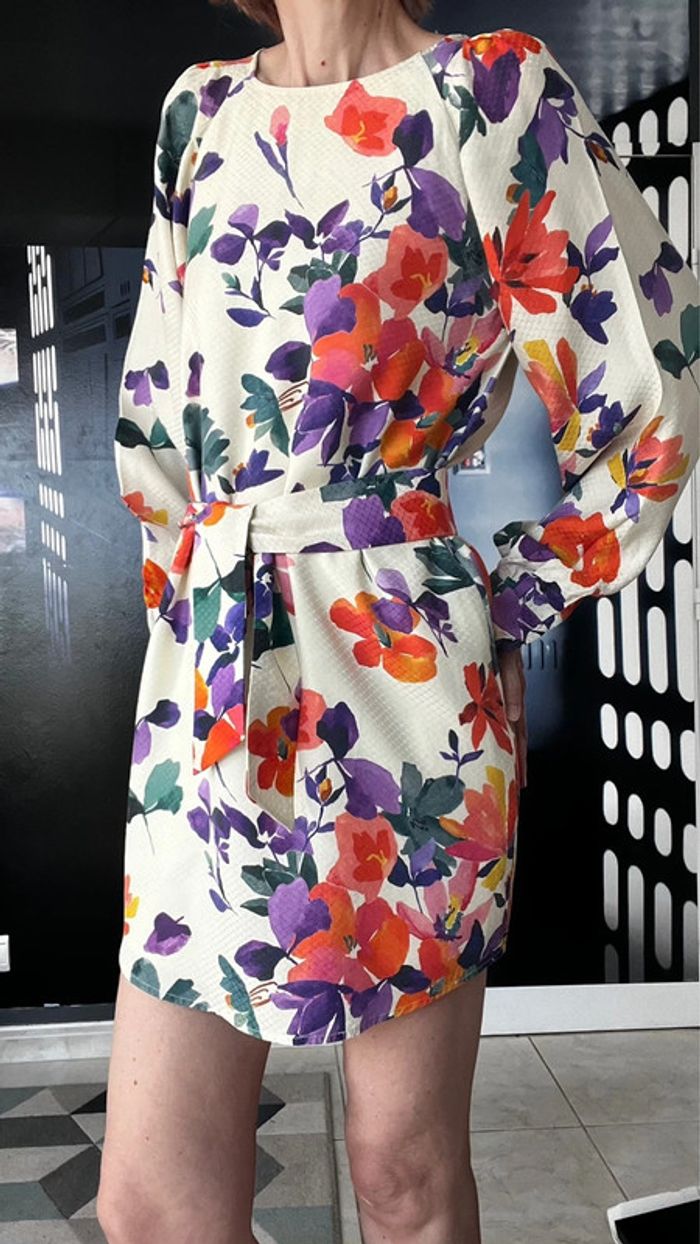 Robe courte en soie - photo numéro 3