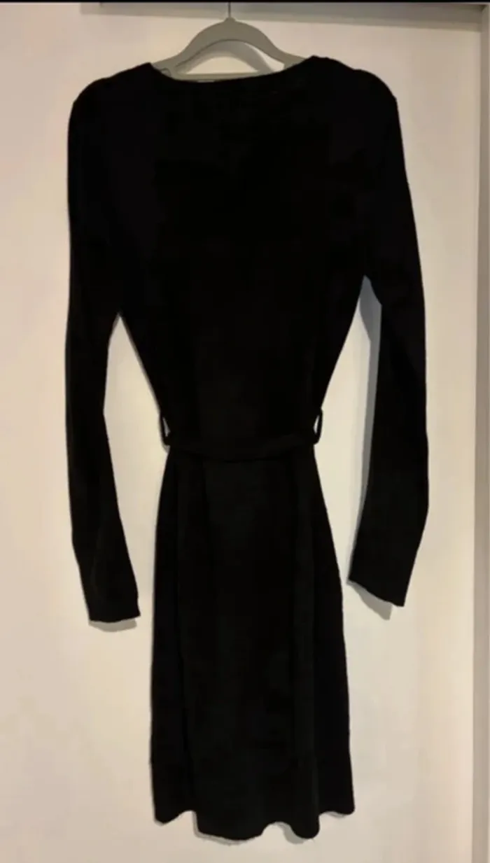 Robe pull noire neuve à ceinture – Anna Karel – Taille M - photo numéro 4