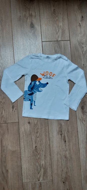 Tee-shirt ML gémo blanc "chien" woof club 4 ans en très bon état