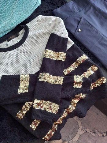 Pull au choix contactez moi pour le prix