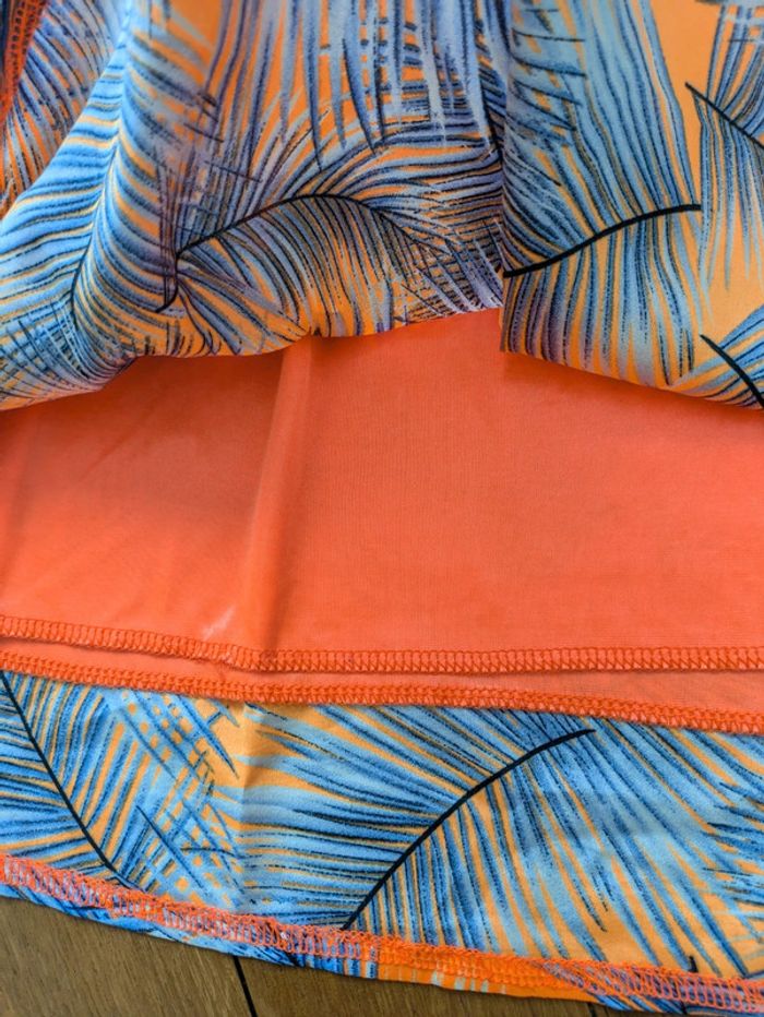 Robe couleur flashy colorée palmier M très bon état avec poches - photo numéro 2