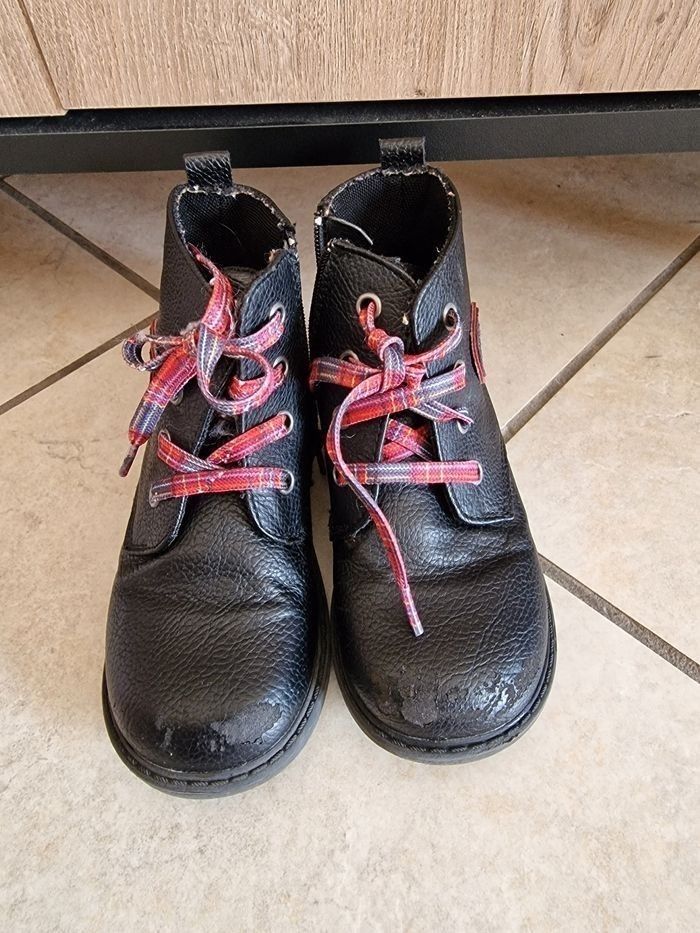 bottine noire Nini & girls