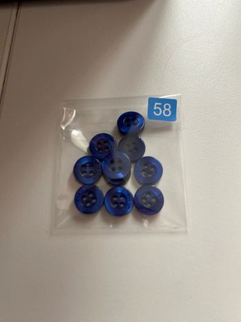 Mercerie - Lot de 10 boutons bleu marine