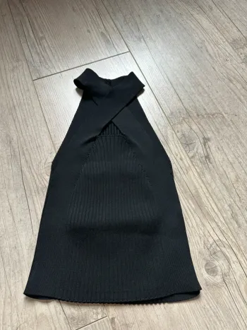 Crop top noir Jennyfer cut out xs