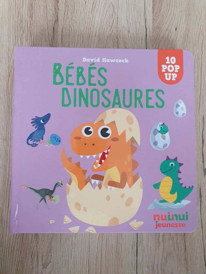 Livre pop-up bébés dinosaures