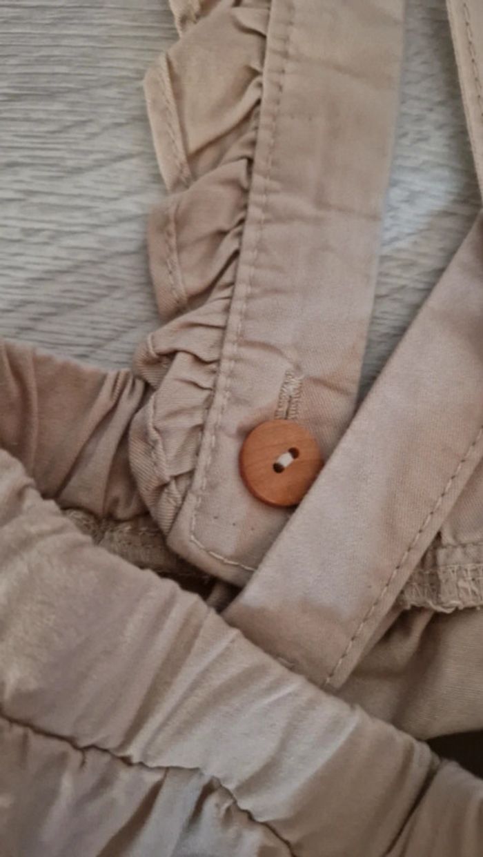 Robe à bretelles beige et culotte bloomer beige neuve avec 🏷 Kiabi 🐇36 mois🐇 - photo numéro 5