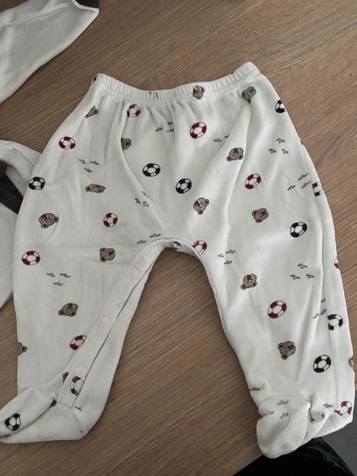 Lot 3 pyjamas 2 pièces 6 mois - photo numéro 16