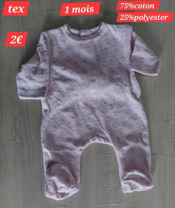 Grenouillère fille 1 mois motif bisous 