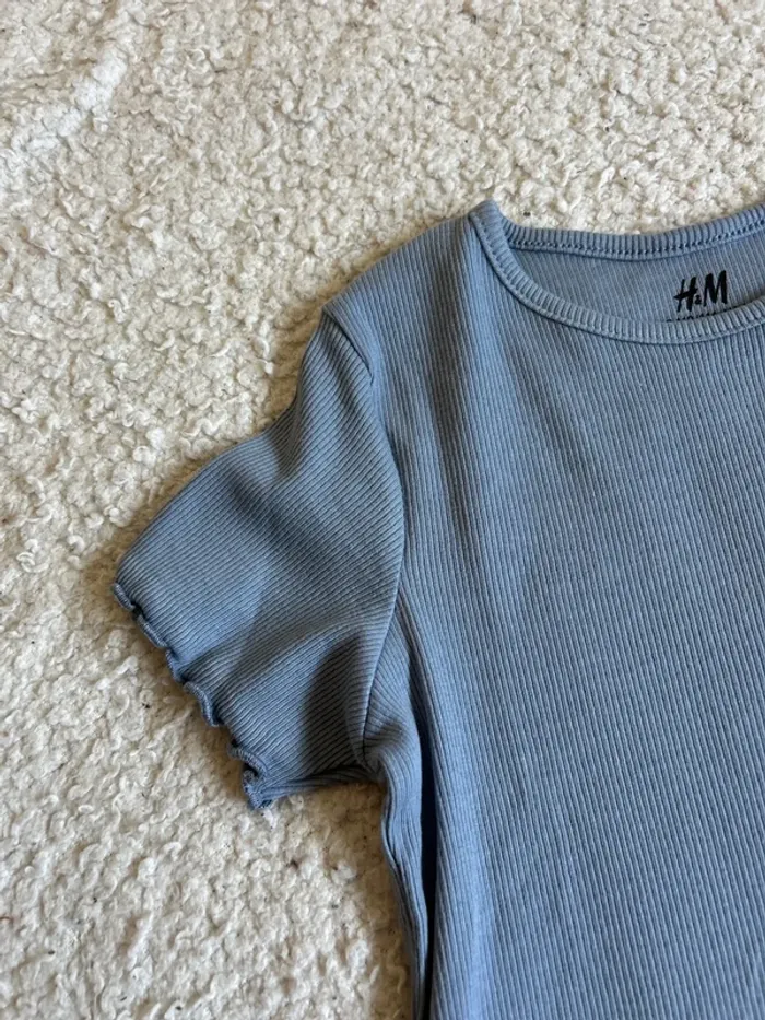 Teeshirt bleu - photo numéro 2