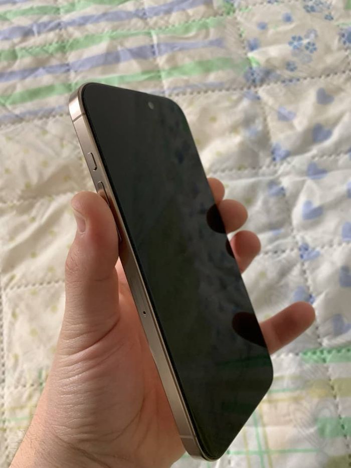 I. P h o n e. 16 pro Max - photo numéro 2