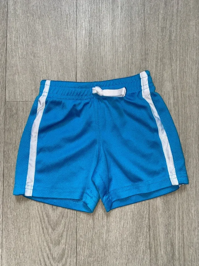 Short 6/9mois - photo numéro 2