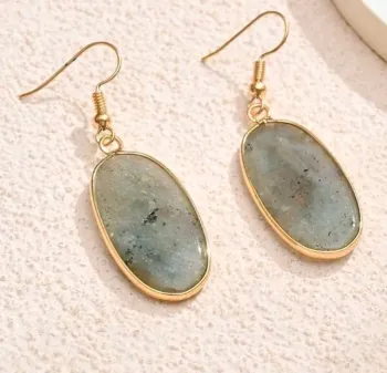 Boucles d'oreilles en labradorite neuve