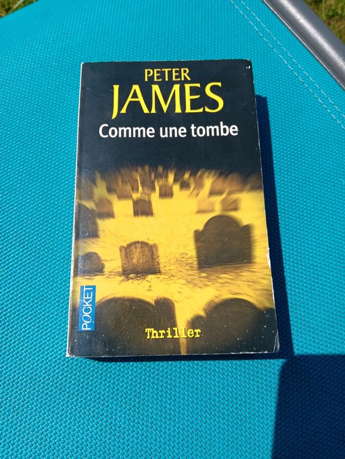 Thriller péter James comme une tombe