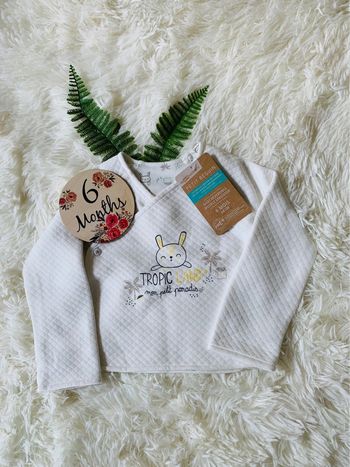 Brassière gilet neuve Petit Beguin 6m