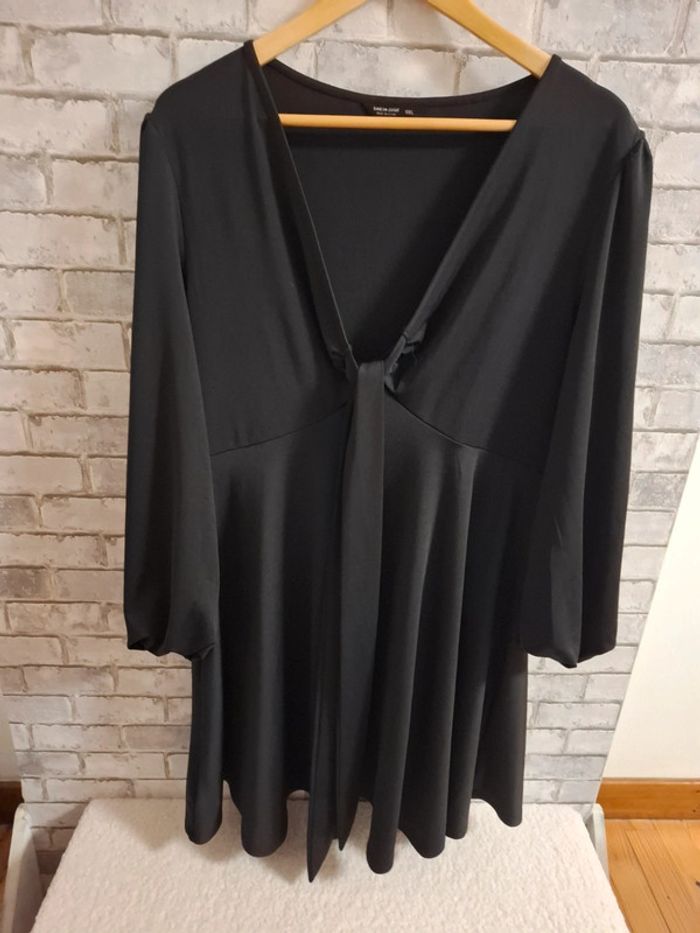 Robe noire Shein curve