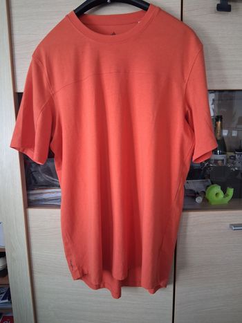 Tee shirt