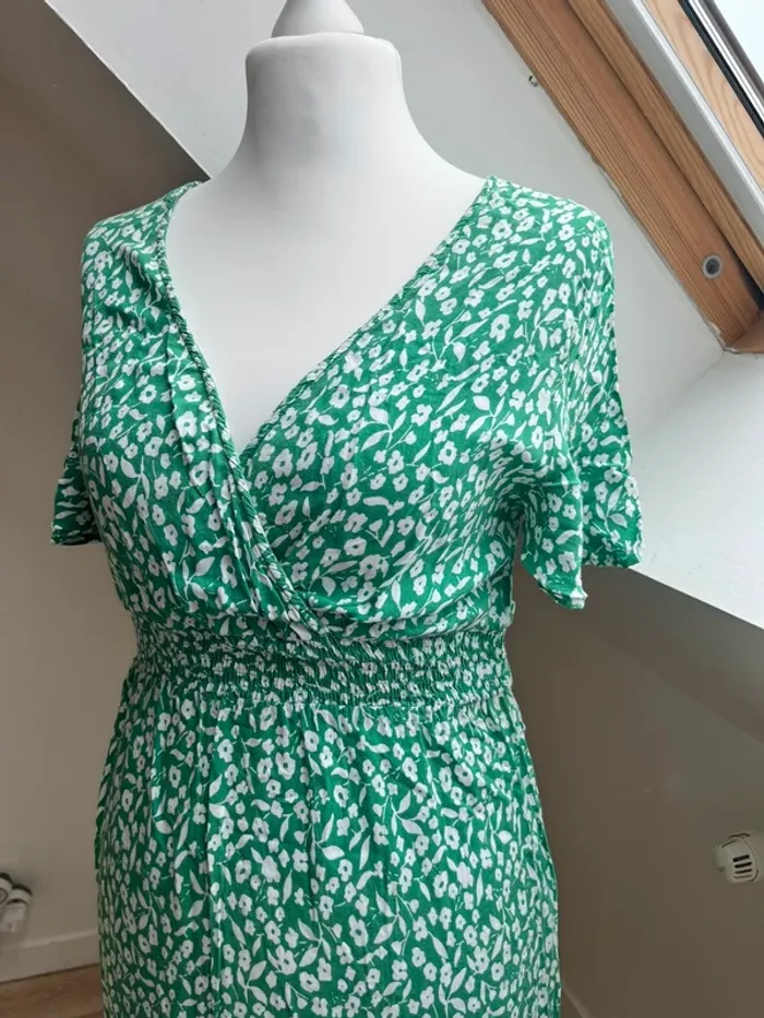 Robe fleurie verte - photo numéro 2