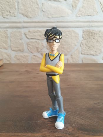 figurine monster hight