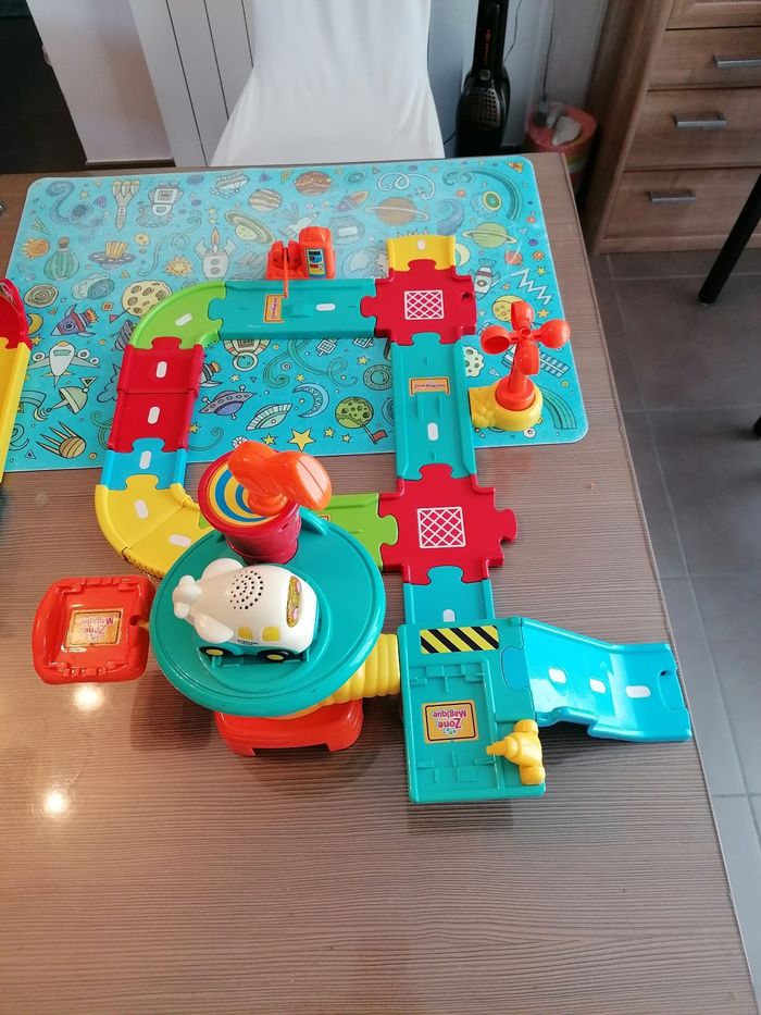 Tut tut et son hélicoptère a partir de 3ans