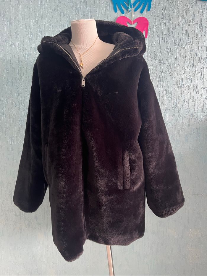 Manteau fausse fourrure - photo numéro 2