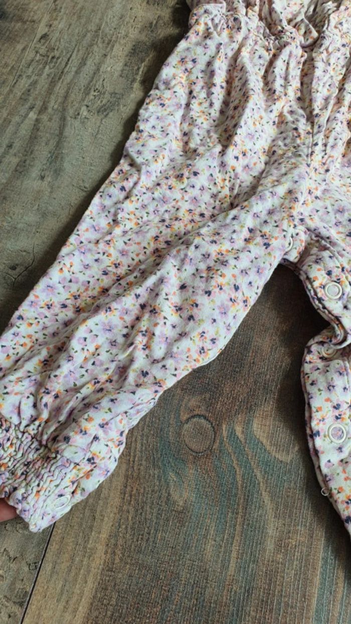 Combinaison primark 9 12 mois en très bon état - photo numéro 2