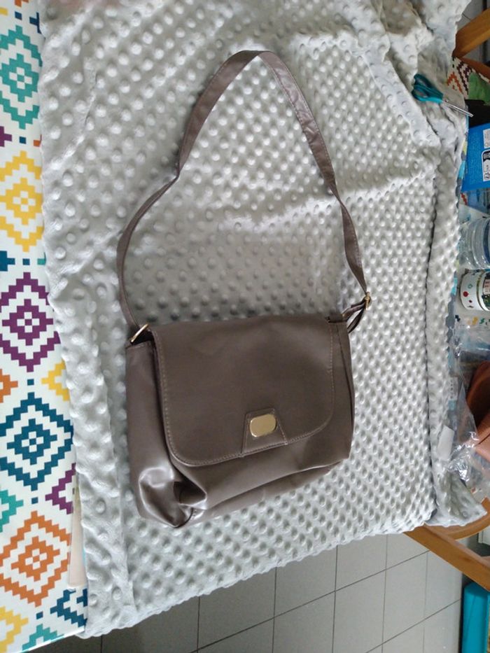 Sac a main largeur 30 cm