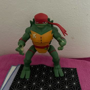 Figurine garçons tortues sauteuse 3ans et plus
