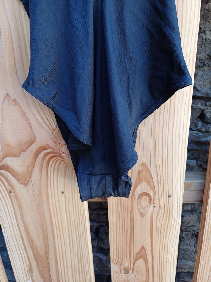 Joli maillot de bain une pièce noir dos croisé taille 38 - photo numéro 9