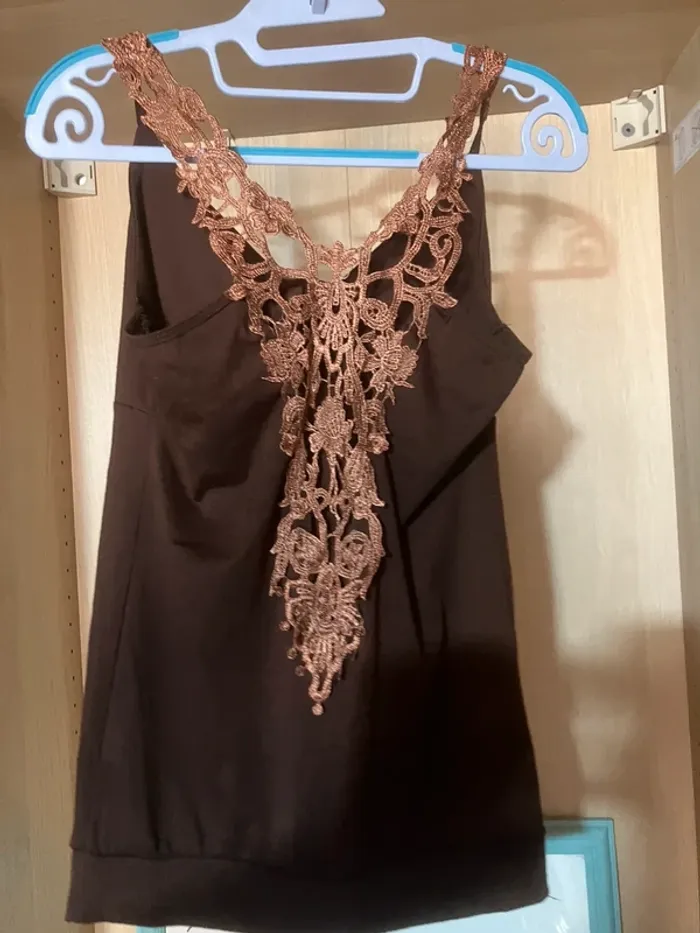 Débardeur dentelle marron @