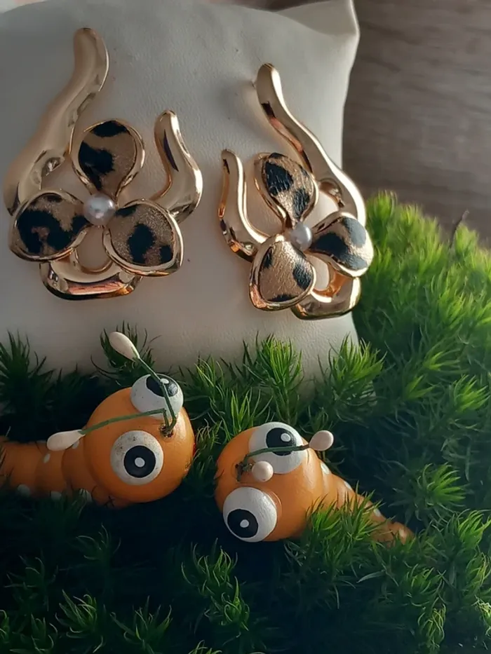 Boucles d'oreilles à pivot tendance neuves - photo numéro 4
