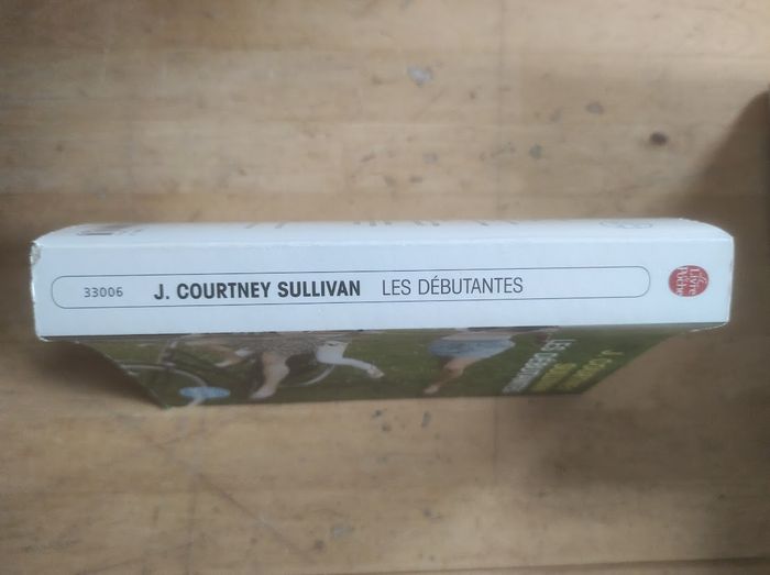 Les débutantes J. Courtney Sullivan Livre de Poche 2013 - photo numéro 2