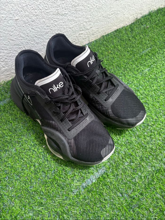 Chaussure Nike femme - photo numéro 4