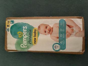 Couche Pampers T2