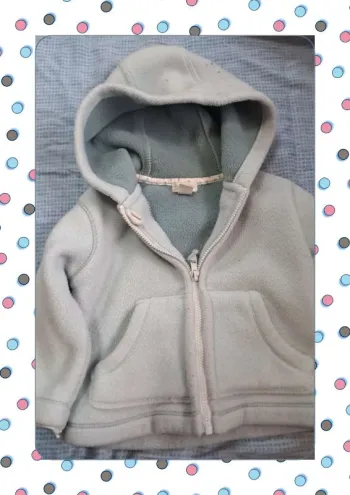 Veste polaire avec capuche 12 mois