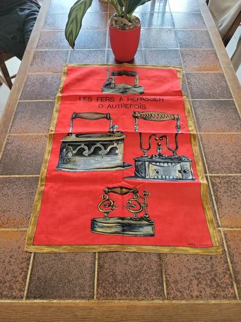 Torchon les fers à repasser d autrefois 72*47 cm