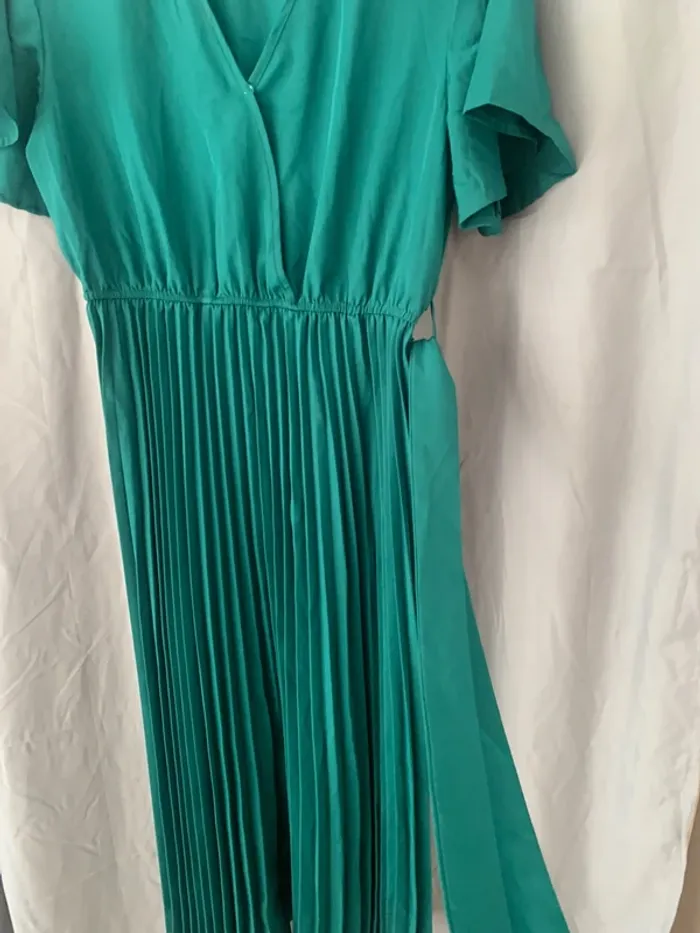 robe verte longue avec plies - photo numéro 4