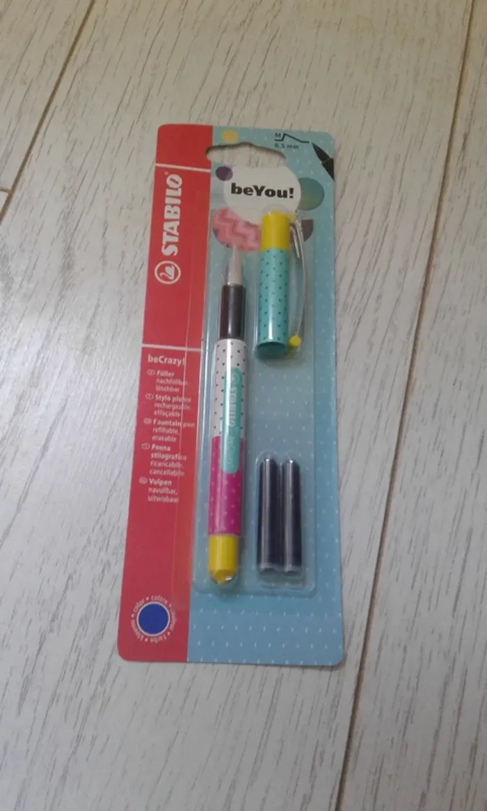 Stylo plume Stabilo rechargeable - photo numéro 2