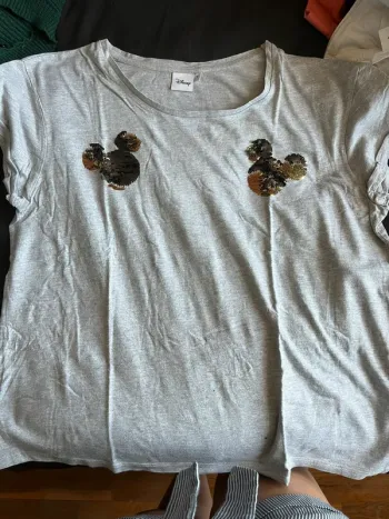 T-shirt oreilles Mickey