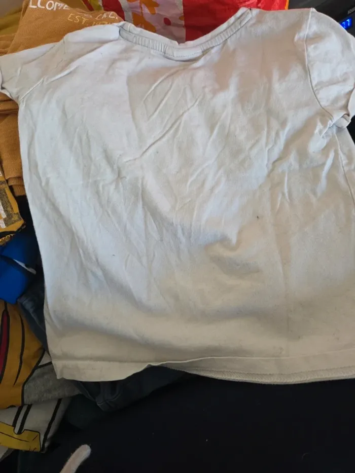 Tee shirt Disney taille 6ans - photo numéro 5