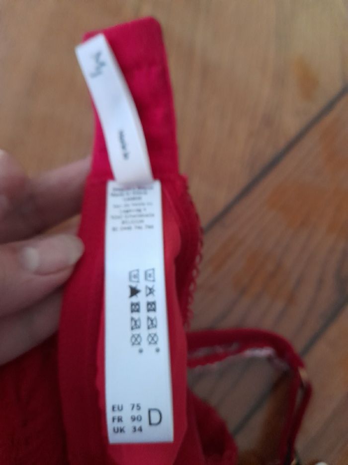 Soutien gorge - photo numéro 4